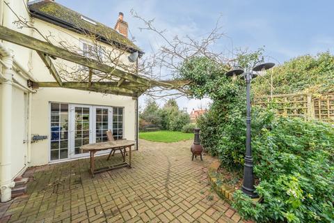 5 bedroom semi-detached house for sale, Swallow Street, Iver, Buckinghamshire