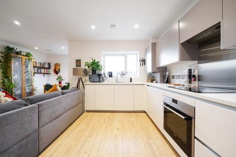 1 bedroom flat for sale, Packham Mews, Pears Road, Hounslow, TW3