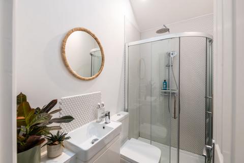 78 Allingham Road, Reigate, RH2 8HX
