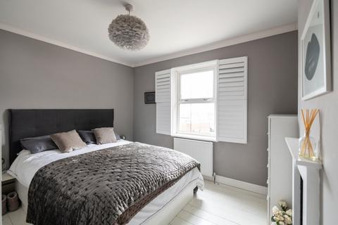 78 Allingham Road, Reigate, RH2 8HX
