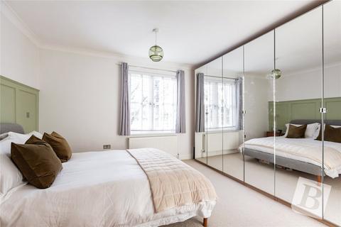 28 Marks Road, Romford, RM7 7AH