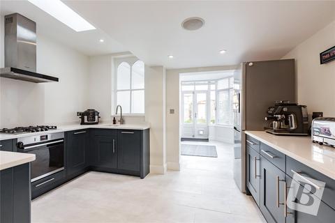 28 Marks Road, Romford, RM7 7AH
