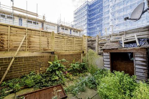 8 Aisgill Avenue, London, W14 9NF