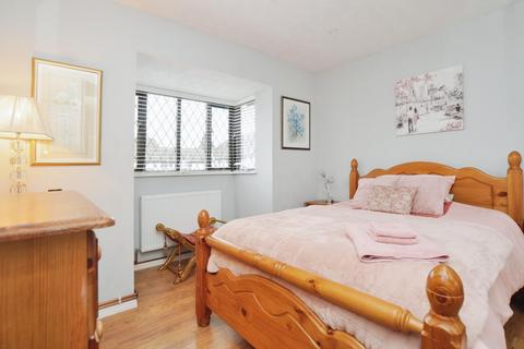 10 Astral Close, Lower Stondon, Henlow, SG16 6EL