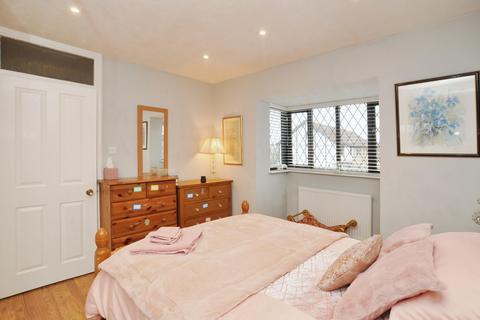 10 Astral Close, Lower Stondon, Henlow, SG16 6EL