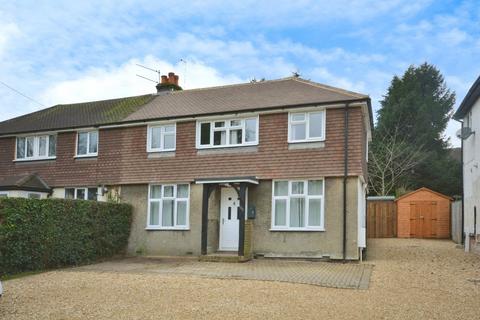 3 bedroom semi-detached house to rent, Stanley Hill, Amersham