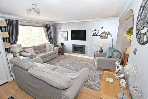 3 bedroom terraced house for sale, Dove Walk, Flitwick