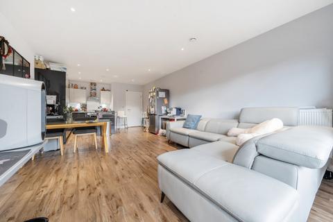 2 bedroom apartment for sale, Sandy Hill Road, London