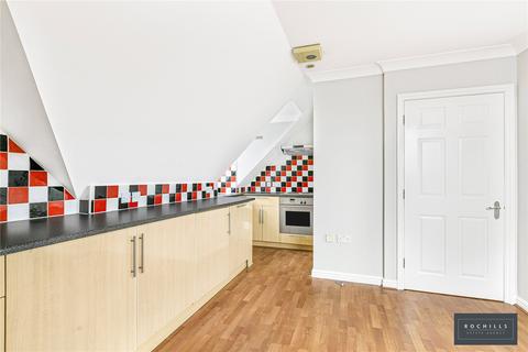 2 bedroom apartment for sale, Montpellier Court, Russell Road, WALTON-ON-THAMES, Surrey, KT12