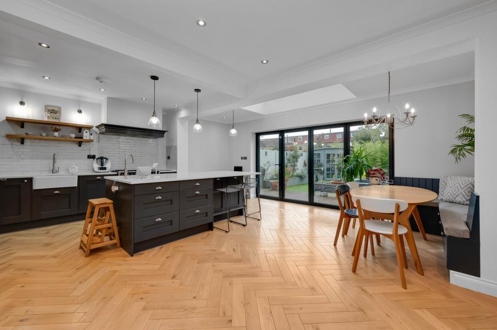 Kitchen/Dining Room