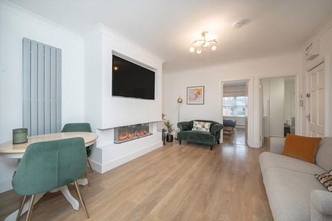 2 bedroom flat for sale, Sumatra Road, London NW6