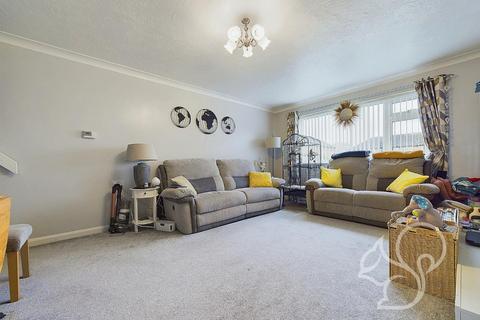 2 bedroom end of terrace house for sale, Montbretia Close, Stanway, Colchester