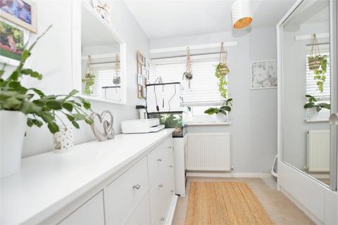 3 bedroom end of terrace house for sale, Ingaway, Basildon, Essex, SS16