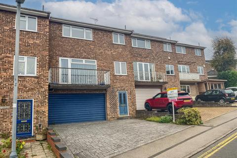 4 bedroom terraced house to rent, Cocksparrow Street, Warwick