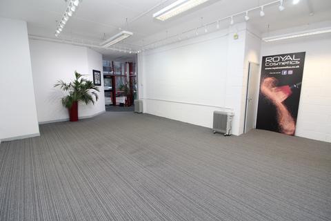 Workshop & retail space to rent, Willow Business Park, Willow Way, Sydenham, SE26