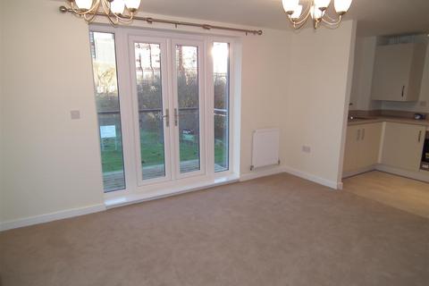 2 bedroom apartment to rent, Saw Mills Court, Old Towcester Road