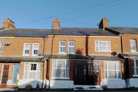 2 bedroom terraced house to rent, Battens Avenue, Overton RG25