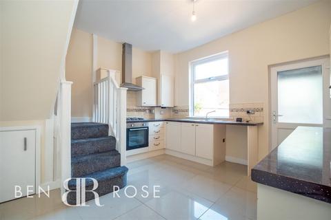 2 bedroom house to rent, Bannister Street, Chorley