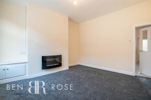 2 bedroom house to rent, Bannister Street, Chorley