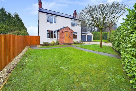 3 bedroom detached house for sale, Oakham Road, Halstead