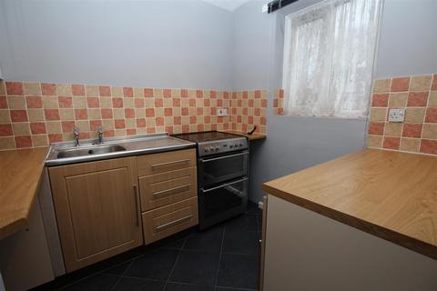 1 bedroom flat to rent, Byron Road, Eastleigh