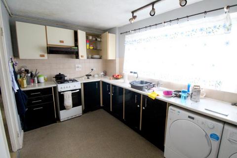 2 bedroom flat for sale, Cheviot Road, Langley