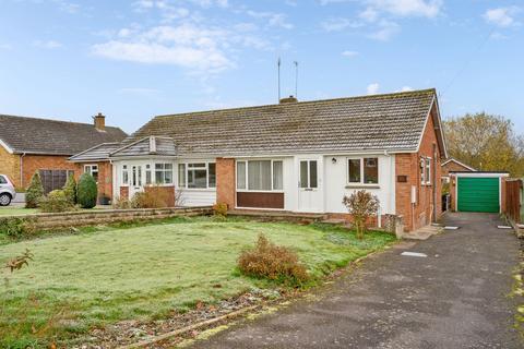 2 bedroom semi-detached bungalow for sale, Cedar Crescent, Thame OX9