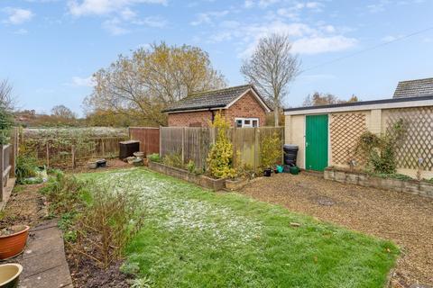 2 bedroom semi-detached bungalow for sale, Cedar Crescent, Thame OX9