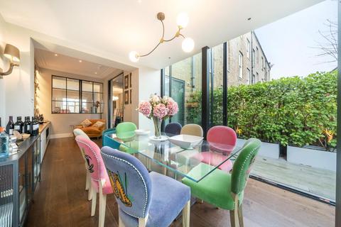 5 bedroom end of terrace house for sale, North Side Wandsworth Common, Battersea