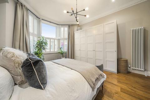 2 bedroom flat for sale, Battersea Rise, Battersea