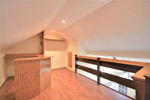 2 bedroom apartment to rent, Hagden Lane, Hertfordshire WD18