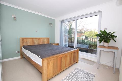 2 bedroom flat for sale, Park Hill Road, Bromley BR2