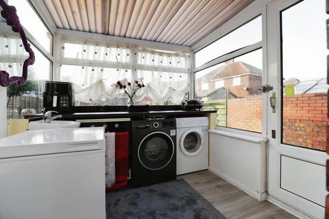 2 bedroom end of terrace house for sale, Burrill Avenue, York