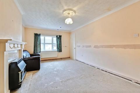 2 bedroom detached bungalow for sale, Lime Drive, Syston, Leicester