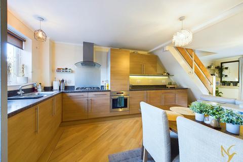 undefined, Malvern WR14