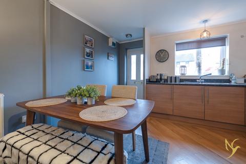 undefined, Malvern WR14