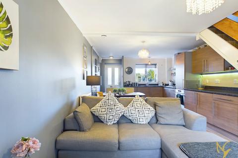 undefined, Malvern WR14
