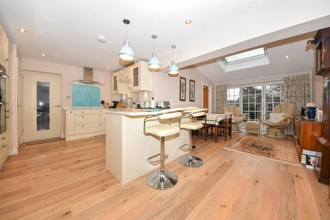 3 bedroom detached house for sale, Eliot Close, Warwick