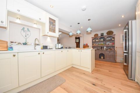 3 bedroom detached house for sale, Eliot Close, Warwick