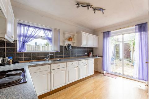 2 bedroom detached bungalow for sale, Orford Drive, Lowestoft