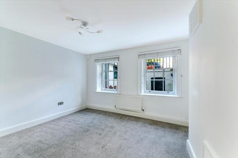 2 bedroom flat to rent, 27 Trinity Church Square, Southwark, London, SE1