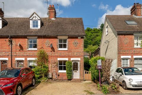 2 bedroom semi-detached house to rent, Lion Lane, Haslemere, GU27