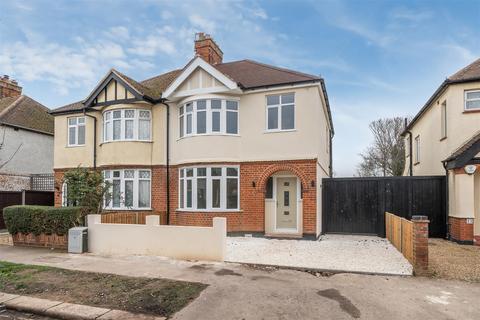 3 bedroom house for sale, Manor Road, Bedford