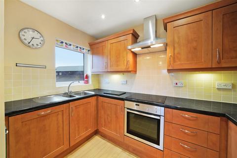 2 bedroom flat for sale, Greenford Road, Harrow