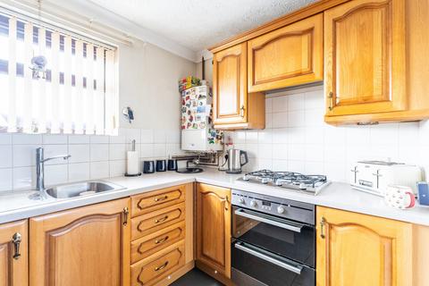 2 bedroom coach house for sale, Cowslip Crescent, Lowestoft