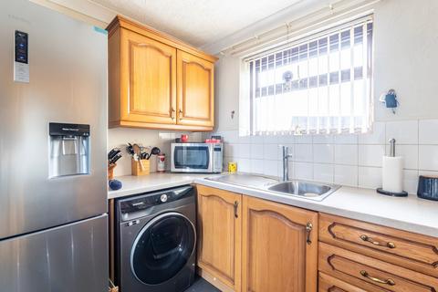 2 bedroom coach house for sale, Cowslip Crescent, Lowestoft