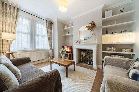 2 bedroom maisonette for sale, College Road, Colliers Wood SW19