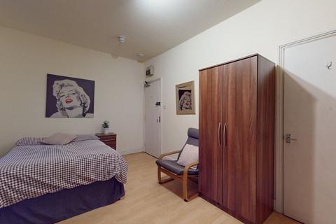 Flat share to rent, Portnall Road