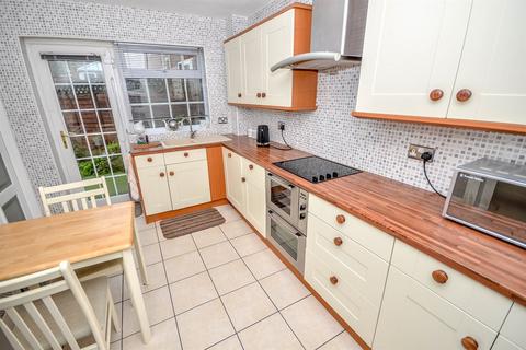 3 bedroom end of terrace house for sale, Grosvenor Road, South Shields