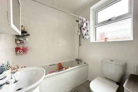 15 Church Road, Swanscombe, DA10 0HG